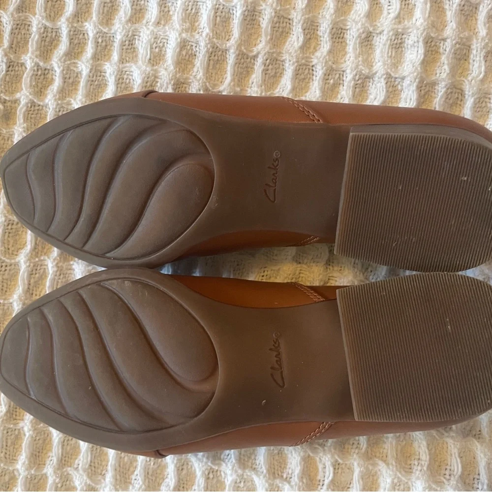 Clarks comfortable slip